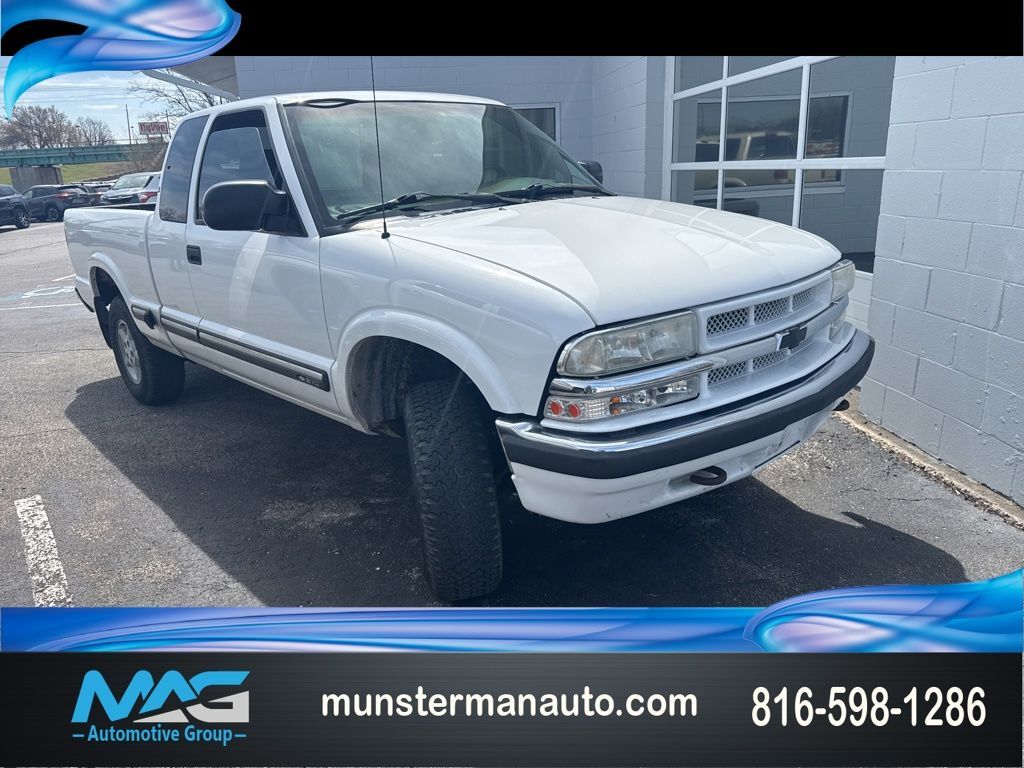 2003 CHEVROLET S-10 Pickup