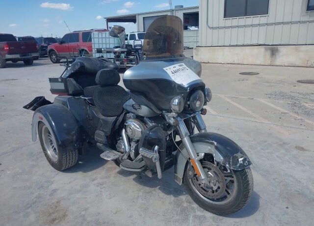 2013 HARLEY DAVIDSON Tri Glide Ultra Classic