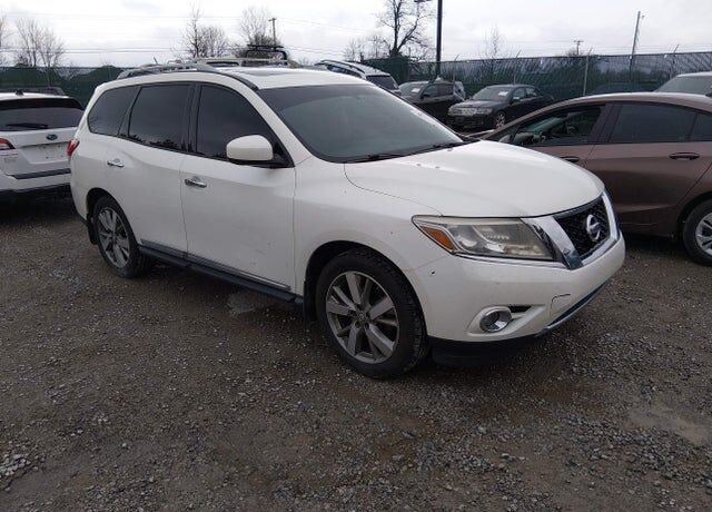 2016 NISSAN Pathfinder