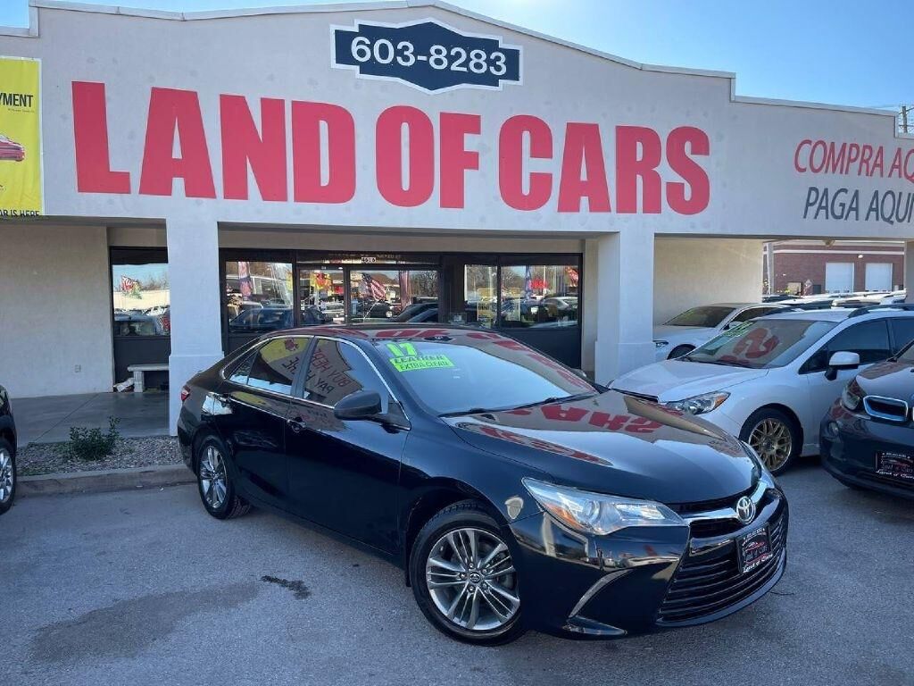 2017 TOYOTA Camry