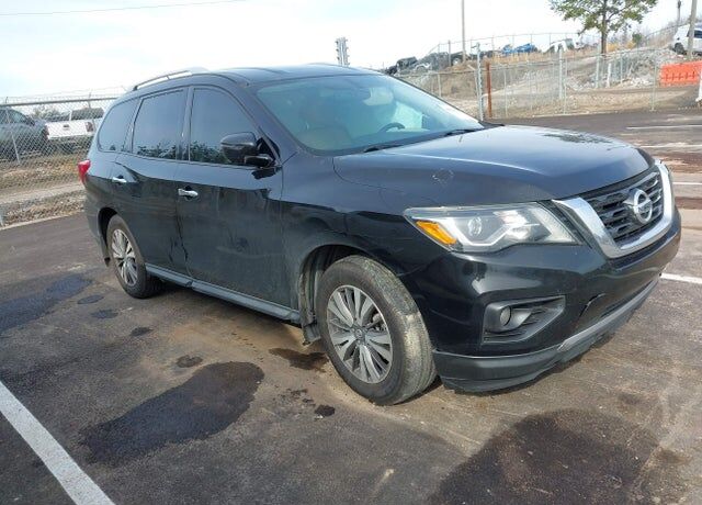 2017 NISSAN Pathfinder