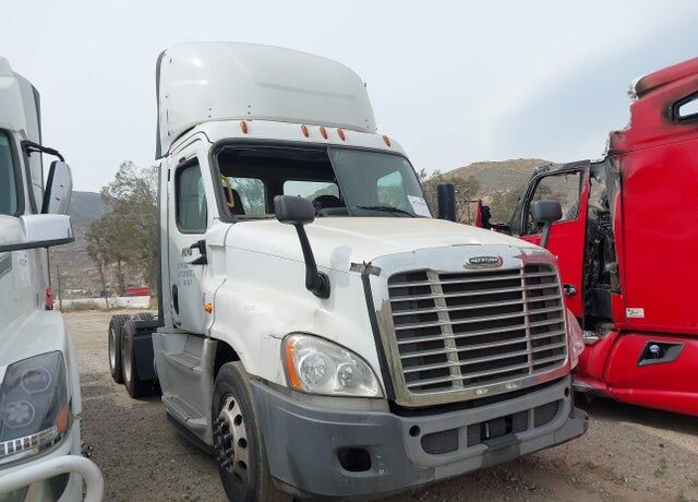 2017 FREIGHTLINER Cascadia