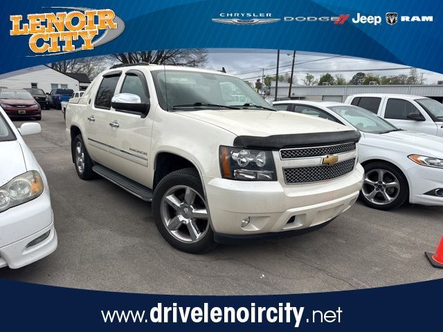 2013 CHEVROLET Avalanche