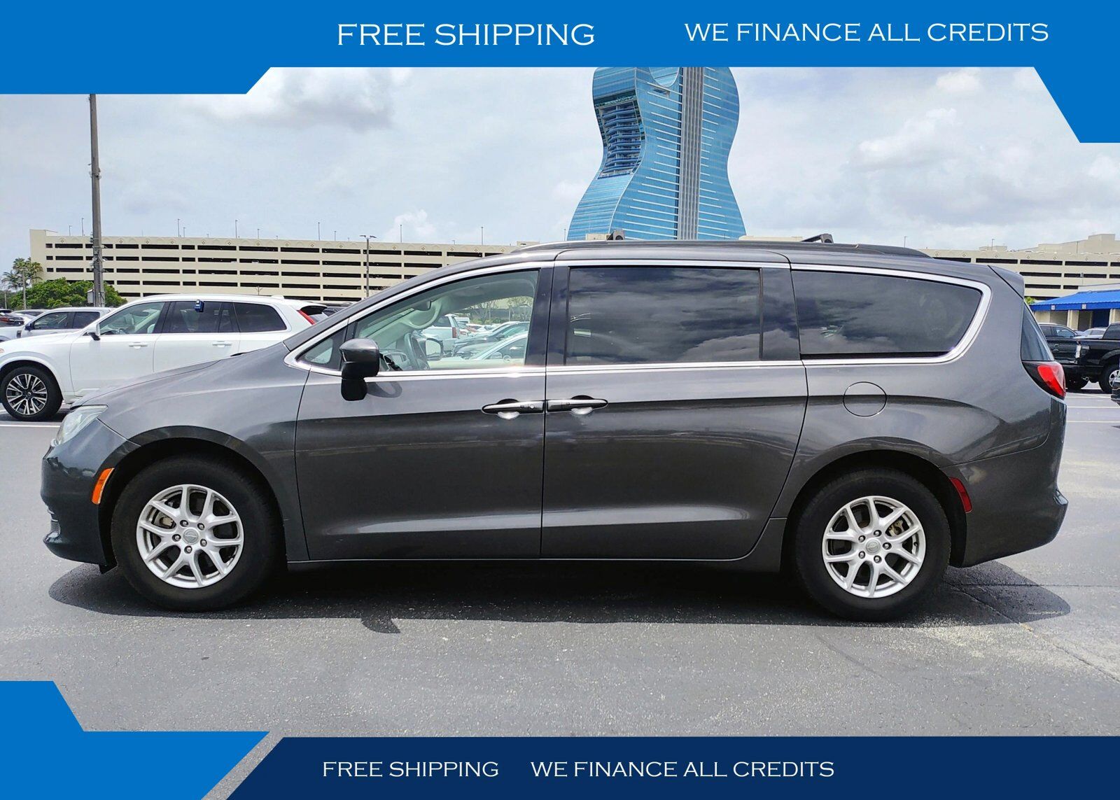 2020 CHRYSLER Voyager