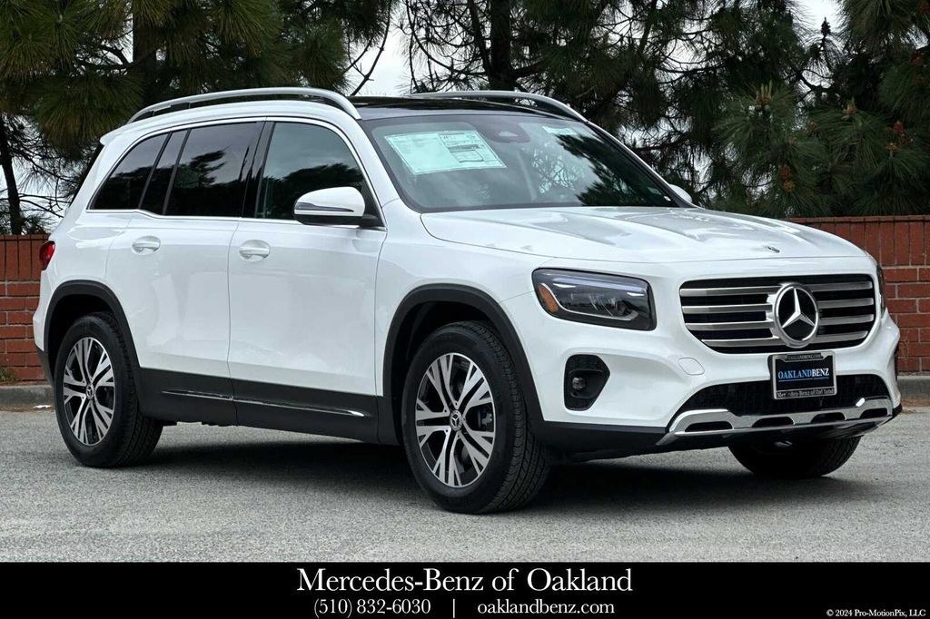 2026 MERCEDES-BENZ GLB-Class