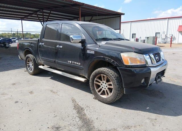 2014 NISSAN Titan