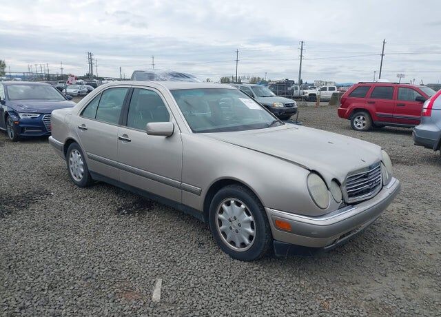 1997 MERCEDES-BENZ E-Class