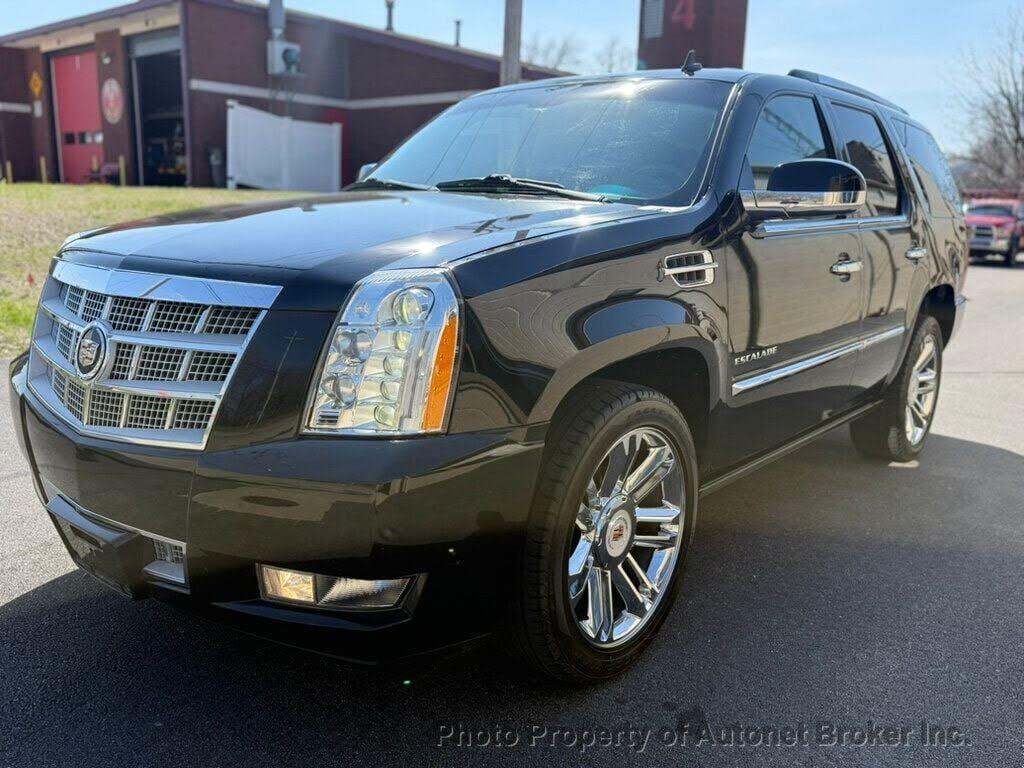 2013 CADILLAC Escalade