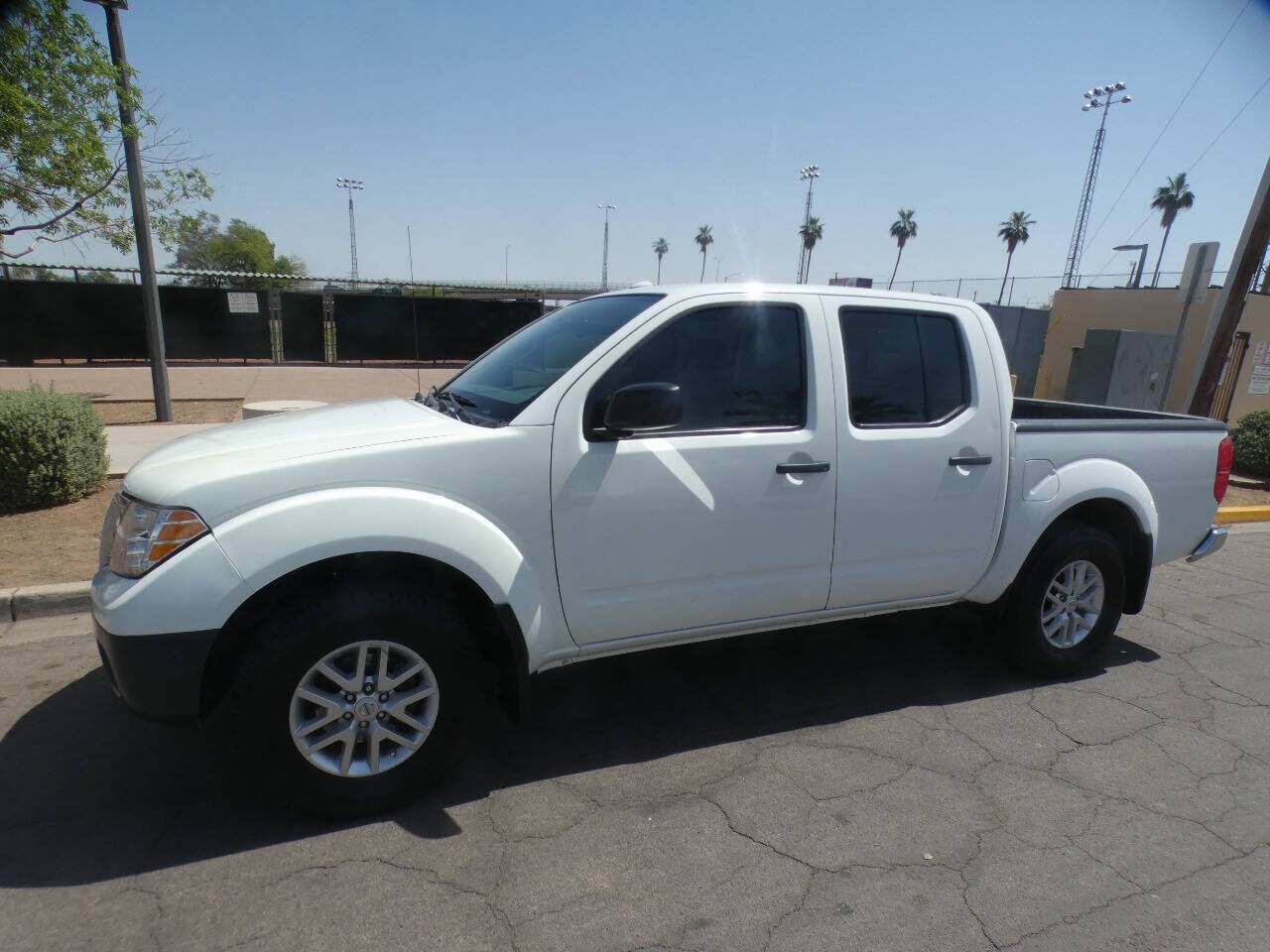 2017 NISSAN Frontier