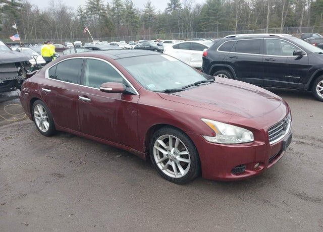 2011 NISSAN Maxima