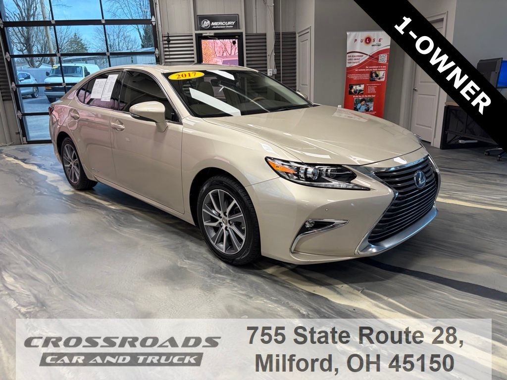 2017 LEXUS ES