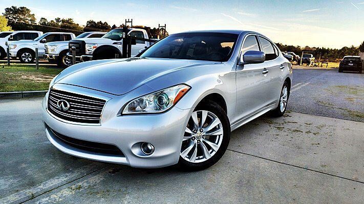 2011 INFINITI M37