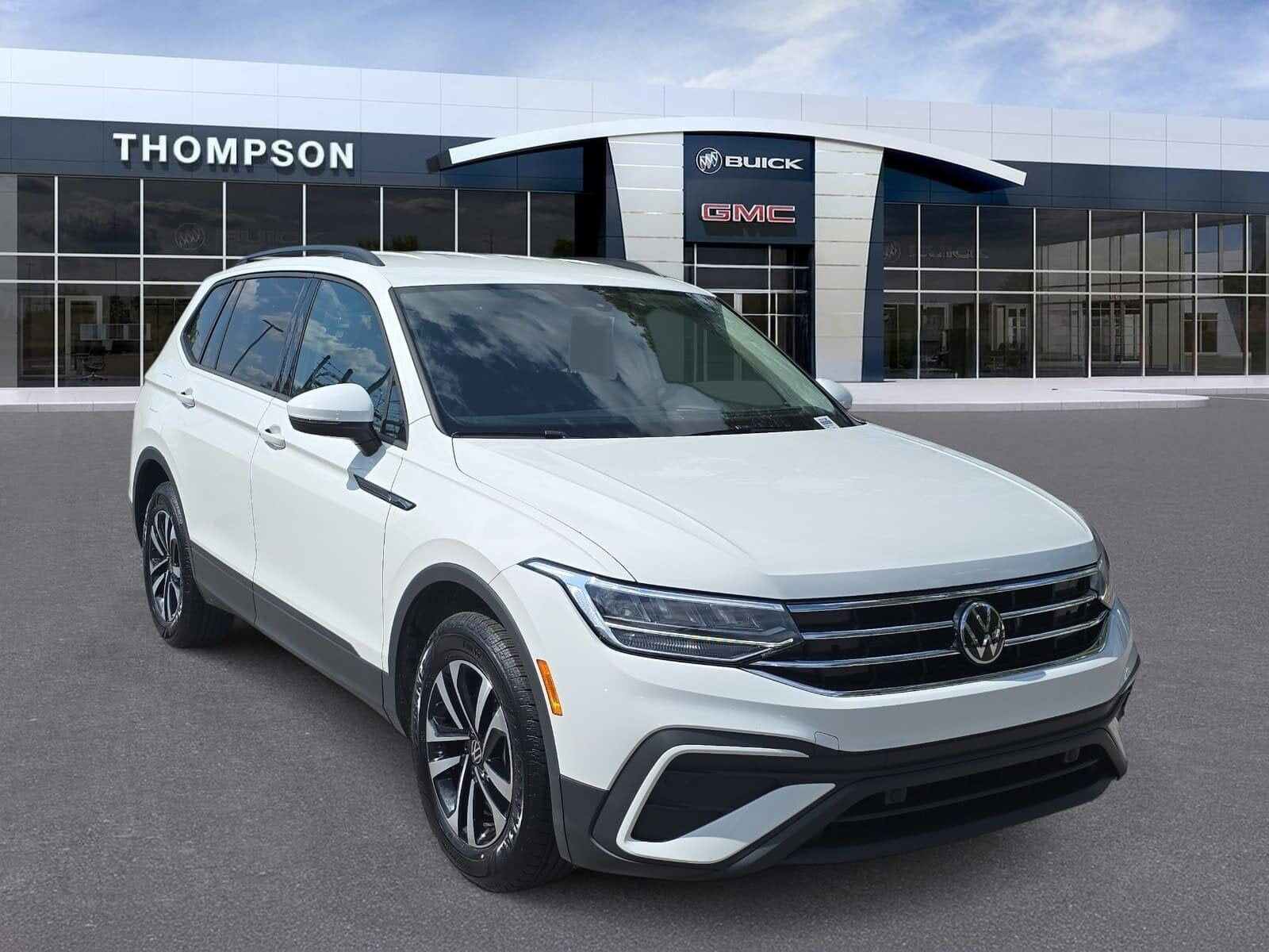 2023 VOLKSWAGEN Tiguan
