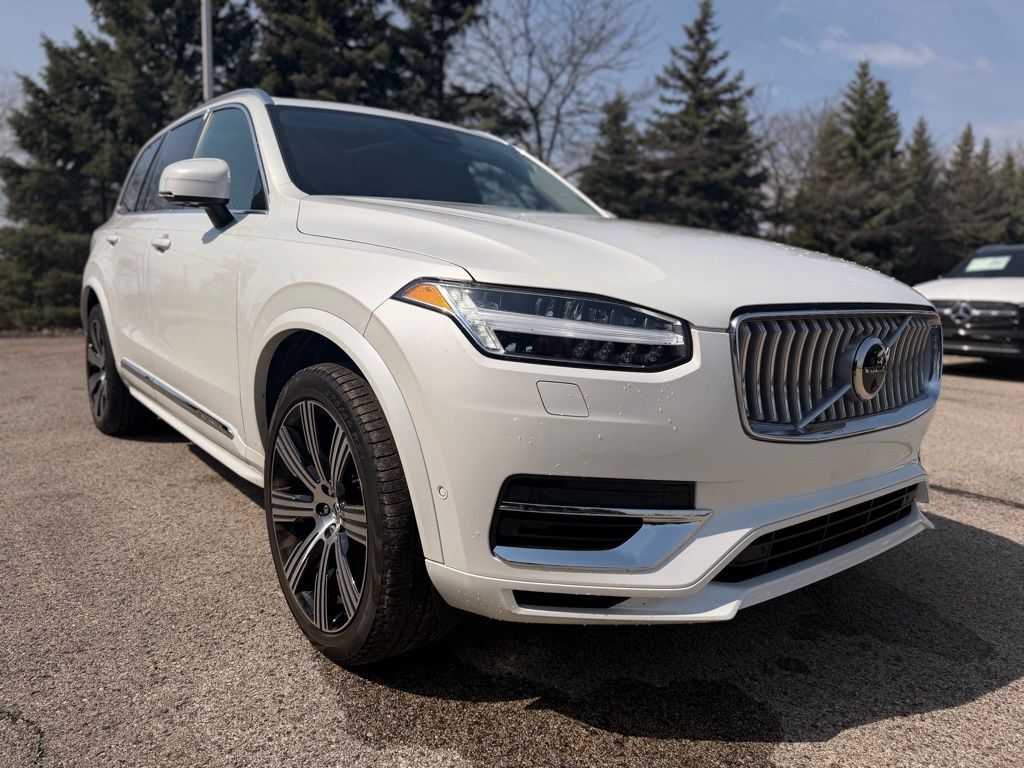 2024 VOLVO XC90