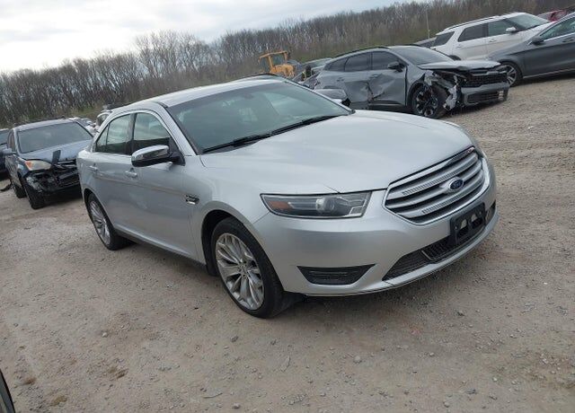 2015 FORD Taurus