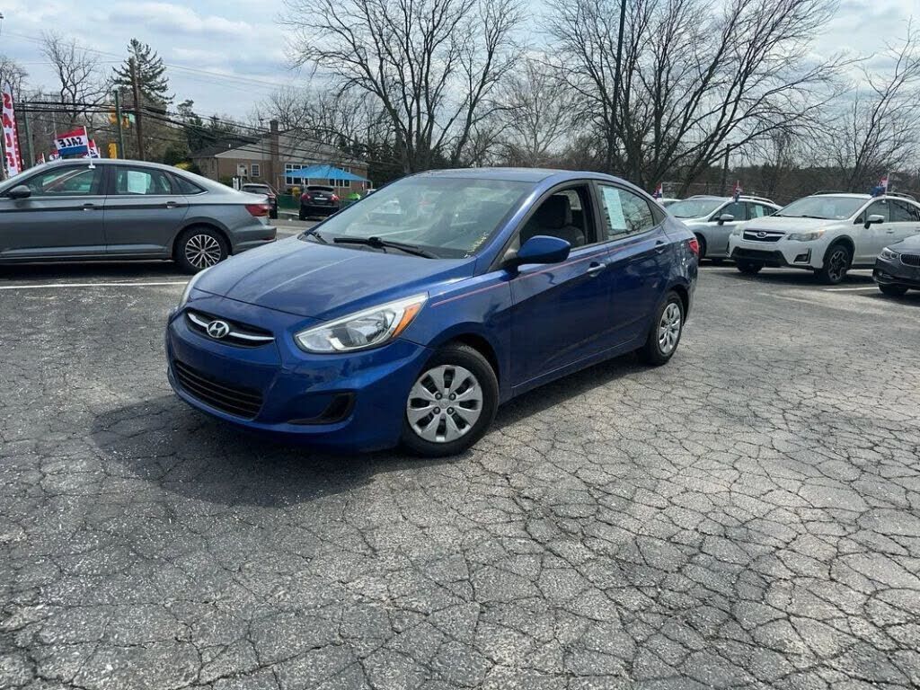 2016 HYUNDAI Accent