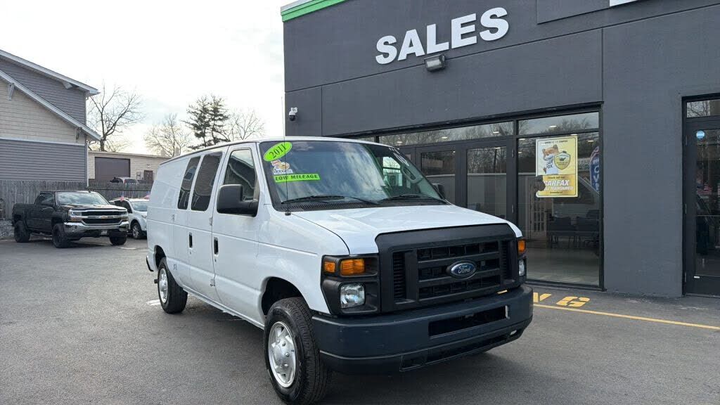 2011 FORD E-150