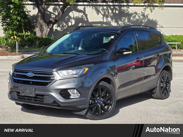 2017 FORD Escape