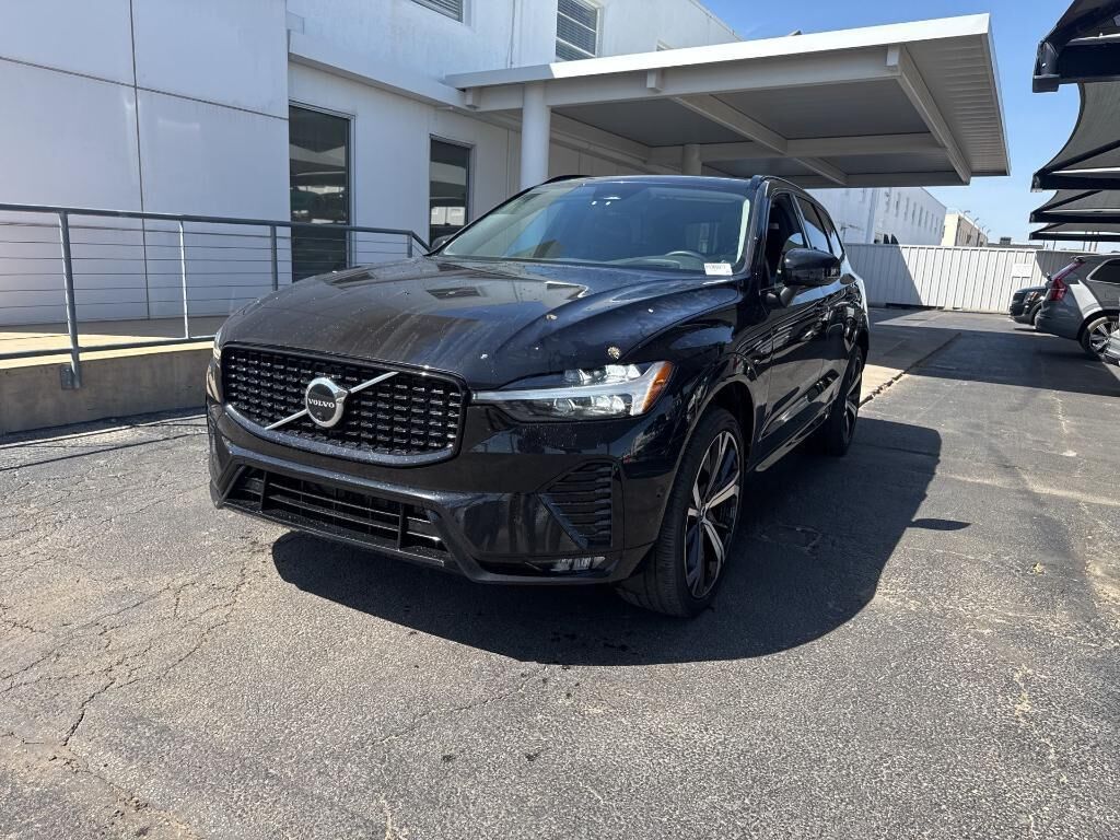 2023 VOLVO XC60