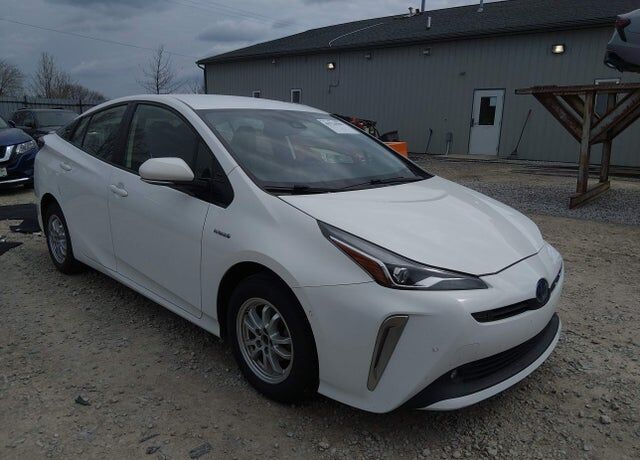 2019 TOYOTA PRIUS