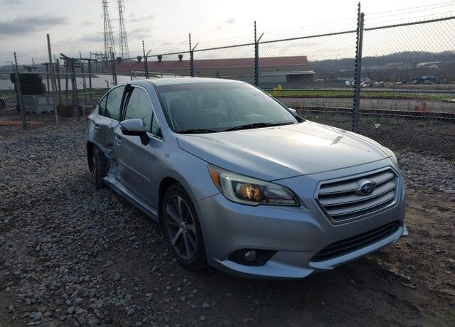 2017 SUBARU Legacy