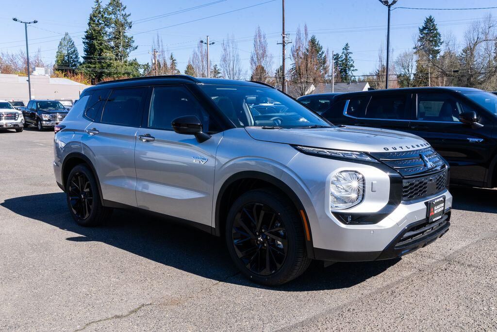 2025 MITSUBISHI Outlander