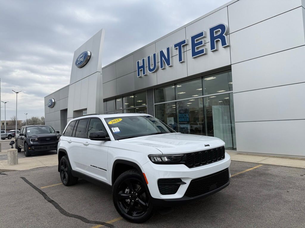 2025 JEEP Grand Cherokee