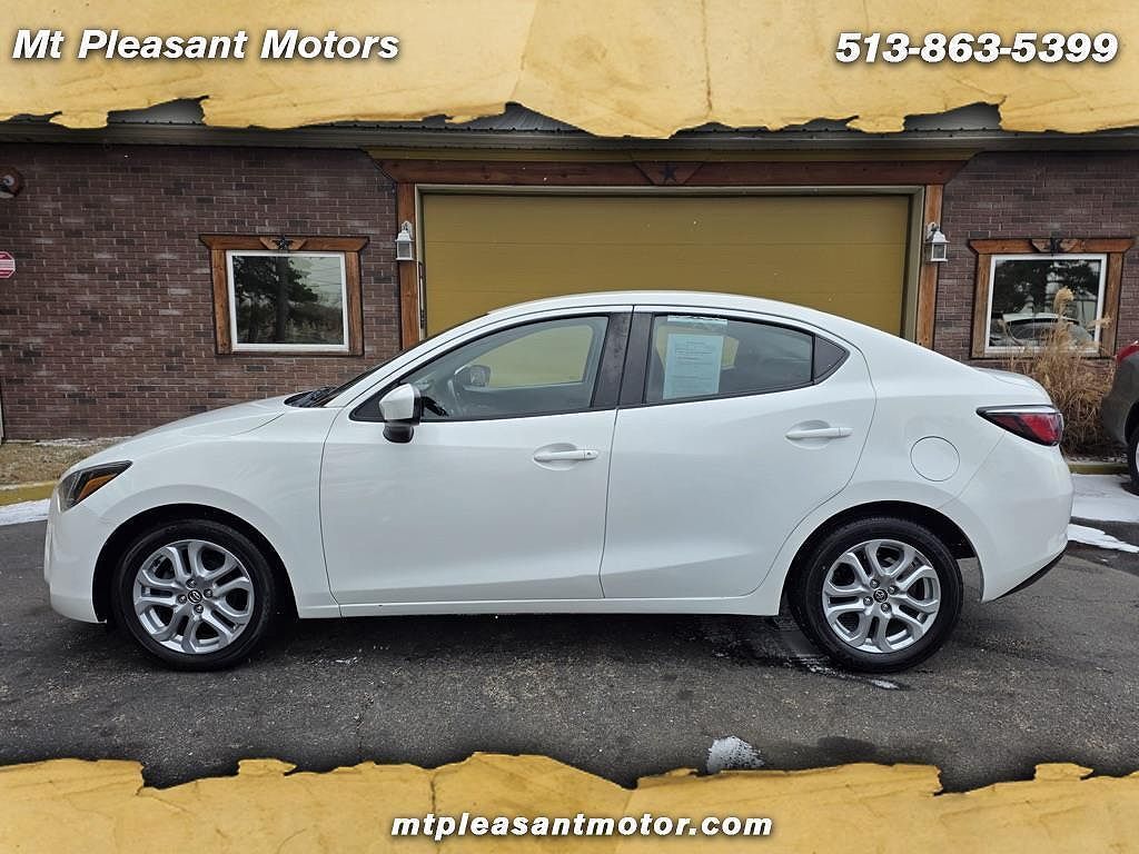 2017 TOYOTA Yaris