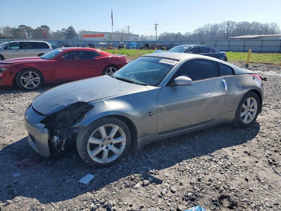2005 NISSAN 350Z
