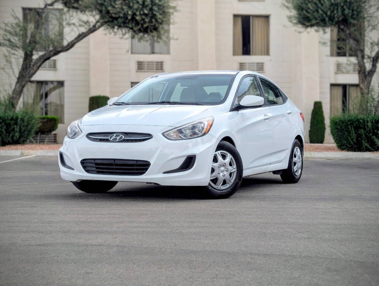2016 HYUNDAI Accent