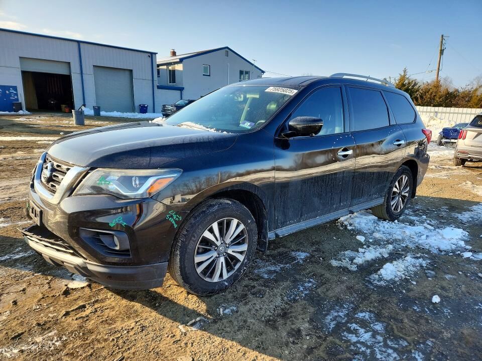 2017 NISSAN Pathfinder