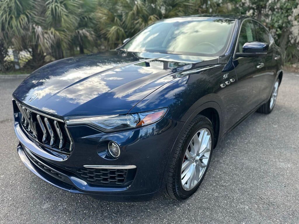 2022 MASERATI Levante
