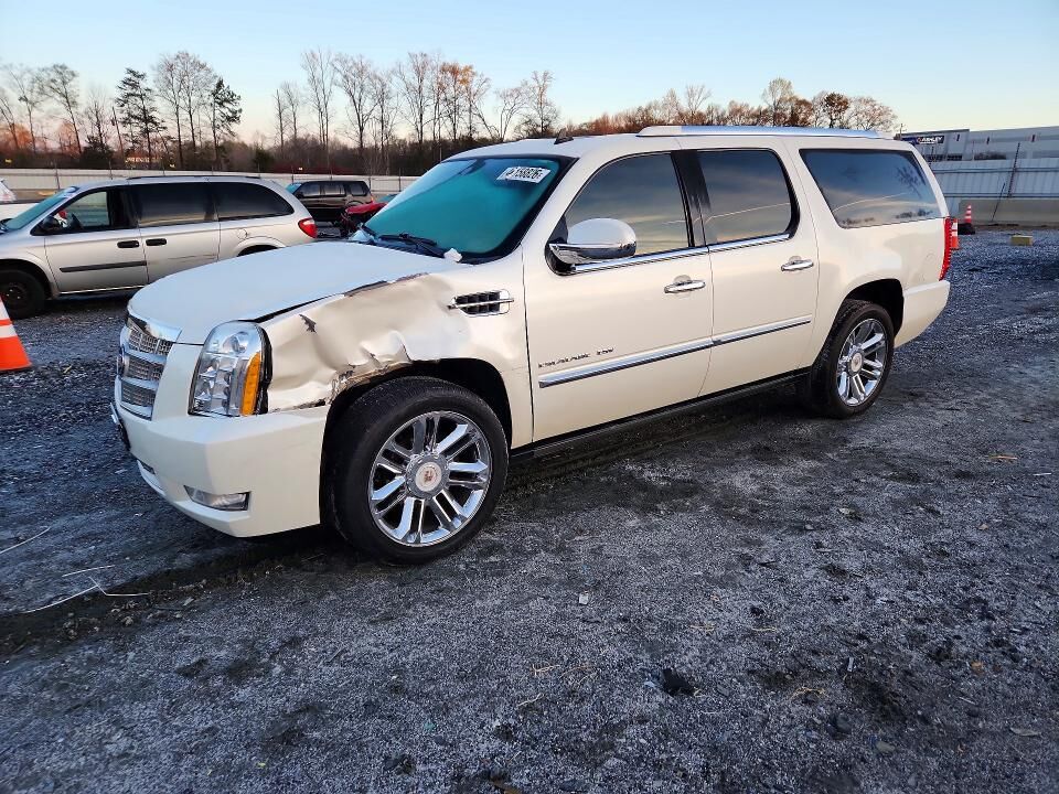 2013 CADILLAC Escalade