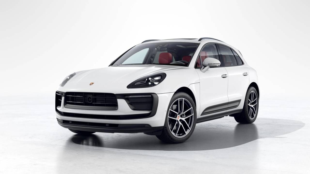 2026 PORSCHE Macan
