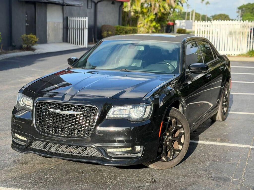 2019 CHRYSLER 300