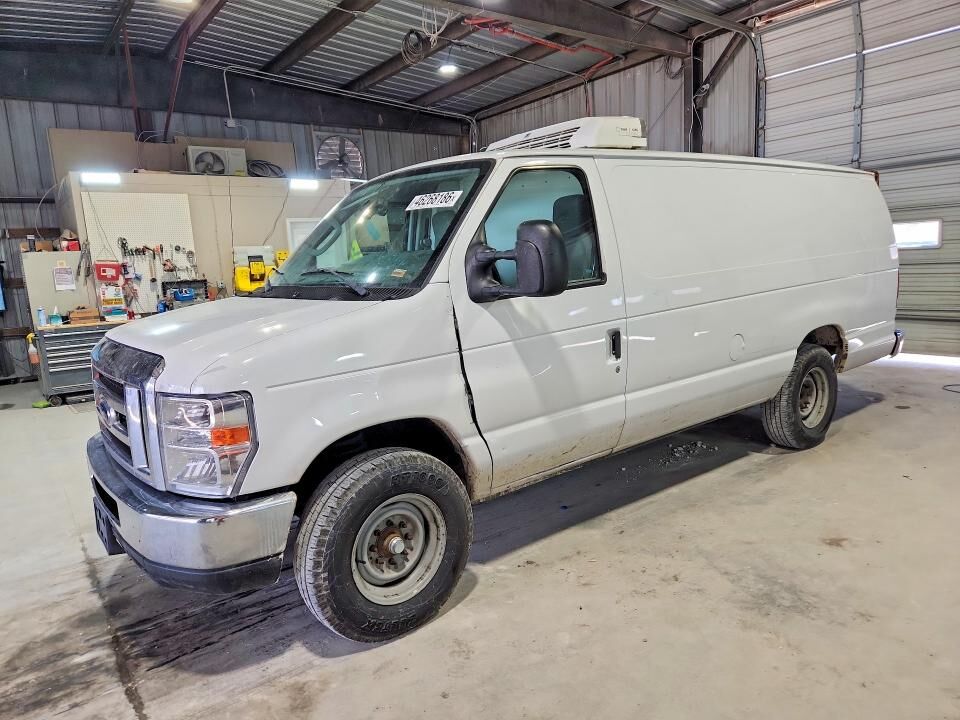 2013 FORD E-250