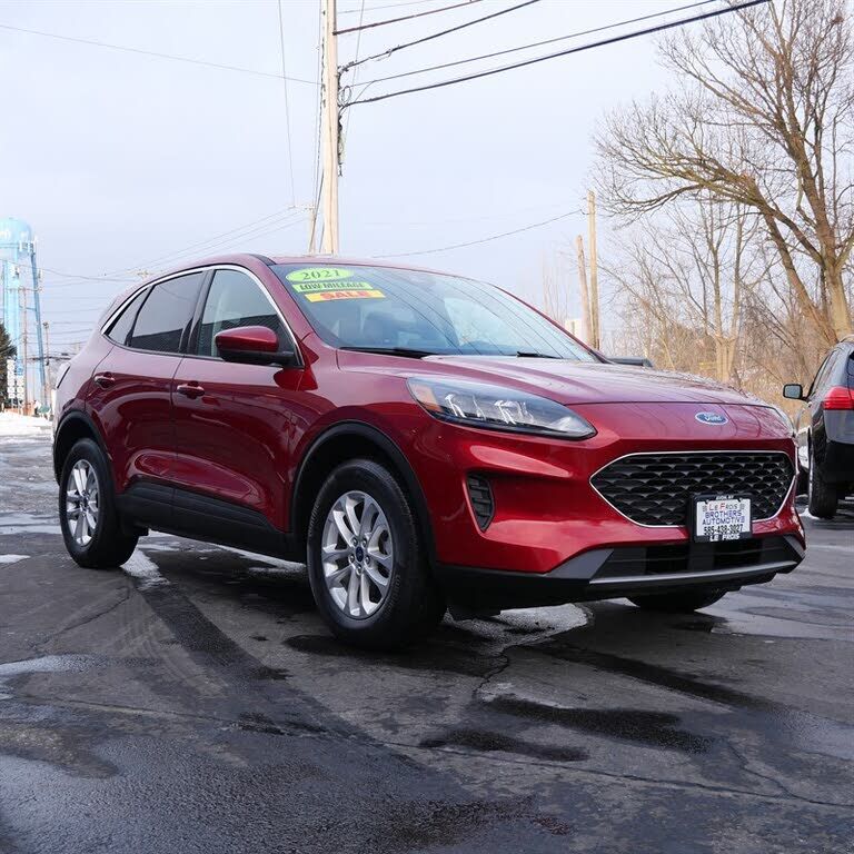 2021 FORD Escape