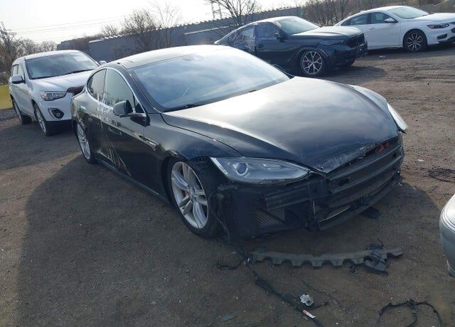 2014 TESLA Model S