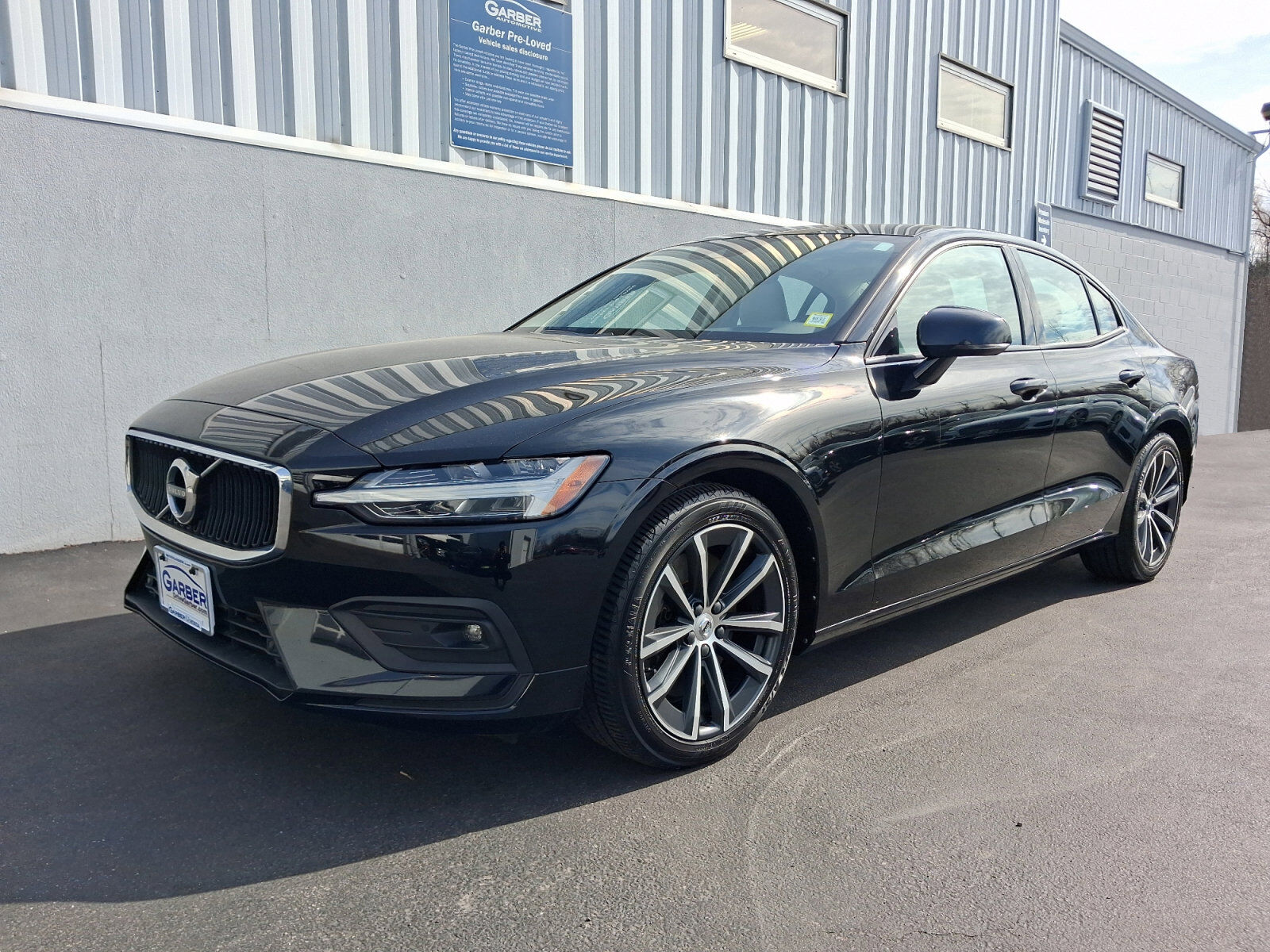 2021 VOLVO S60