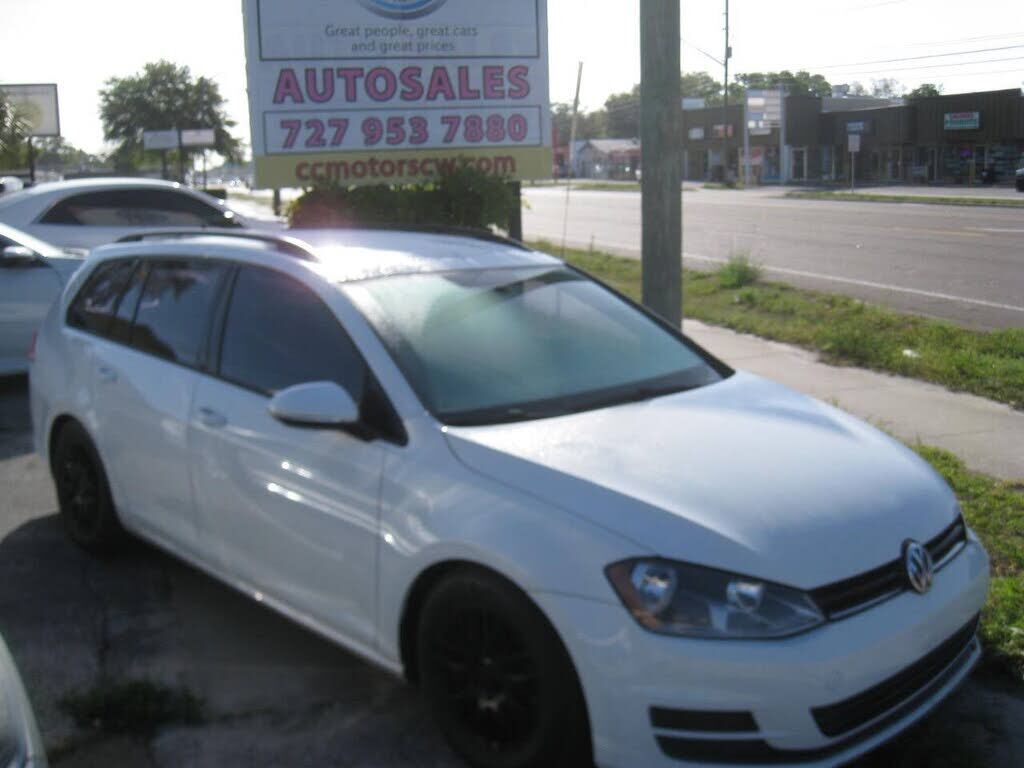 2017 VOLKSWAGEN Golf SportWagen