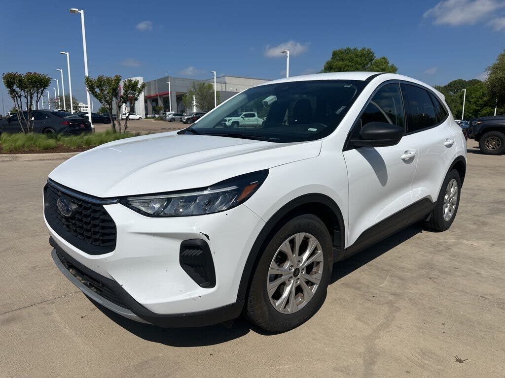 2024 FORD Escape