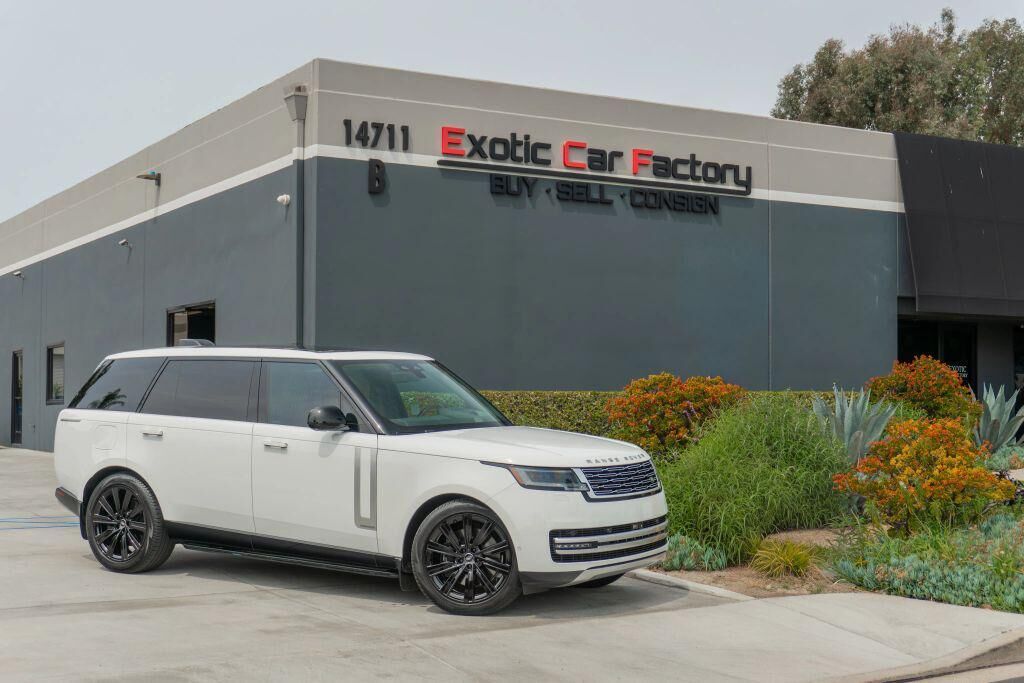 2024 LAND ROVER Range Rover