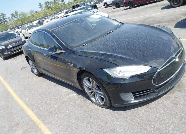 2015 TESLA Model S