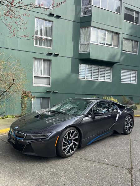 BMW i8