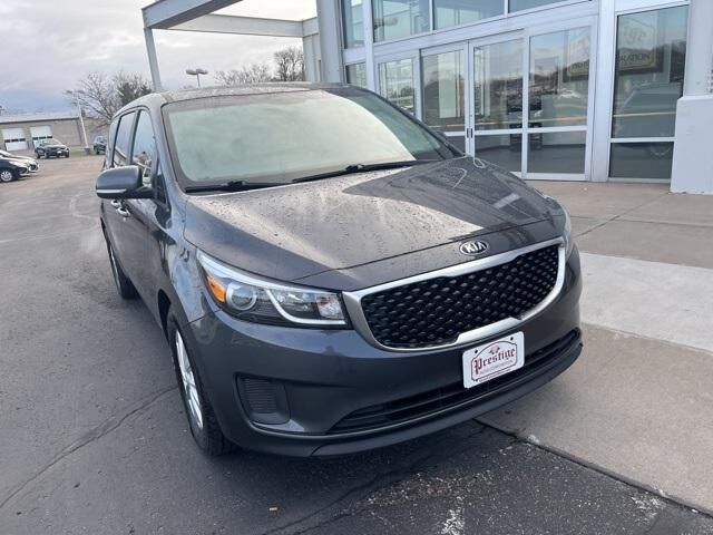 2017 KIA Sedona