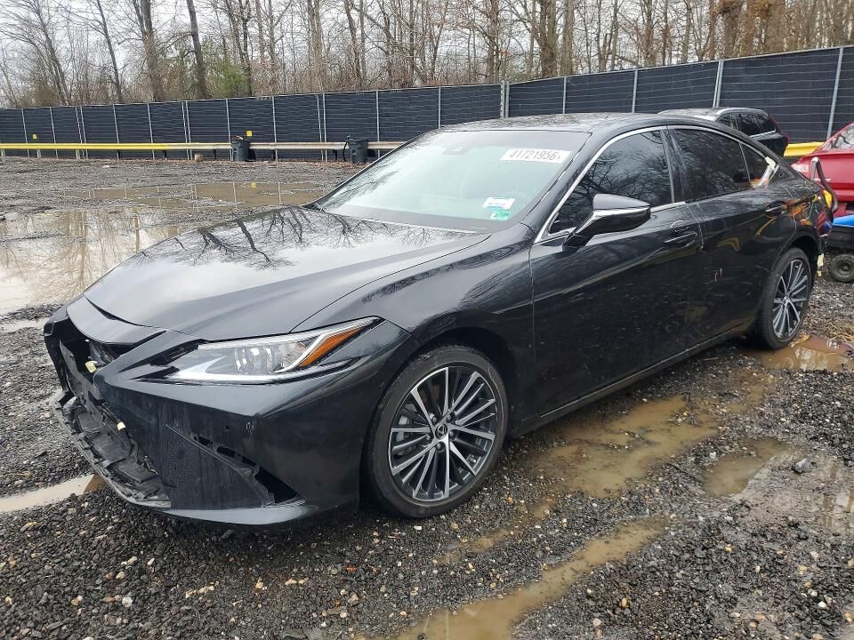 2025 LEXUS ES