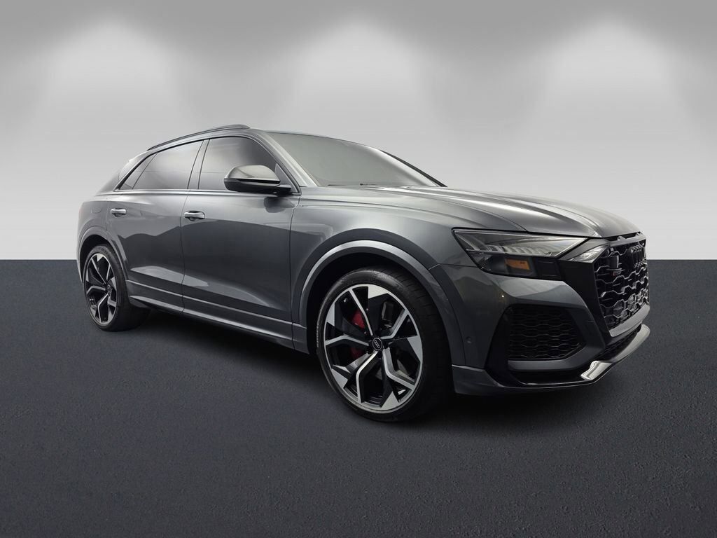 2022 AUDI RS Q8
