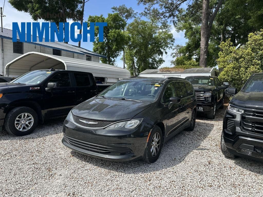 2020 CHRYSLER Voyager