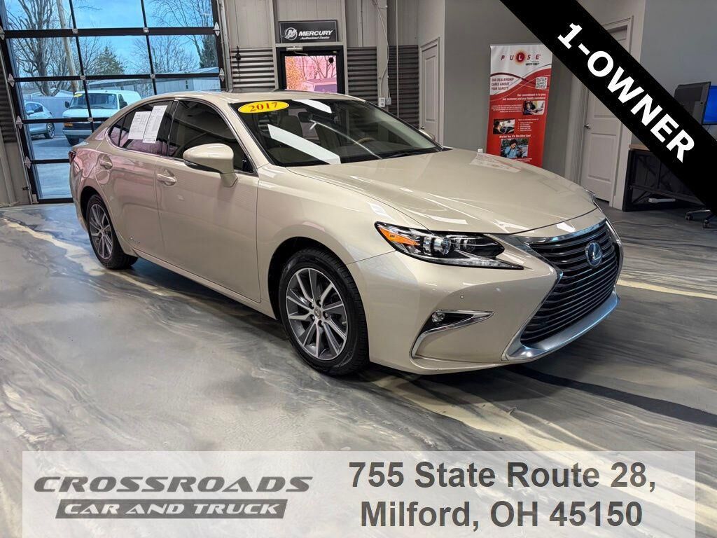 2017 LEXUS ES