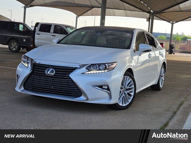 2018 LEXUS ES
